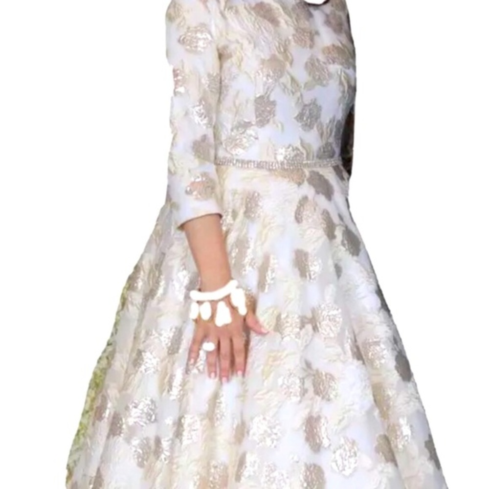 Glamorous Gold Cream Wedding Dress Ball Gown with Leaf Pattern fits Size 10-12
